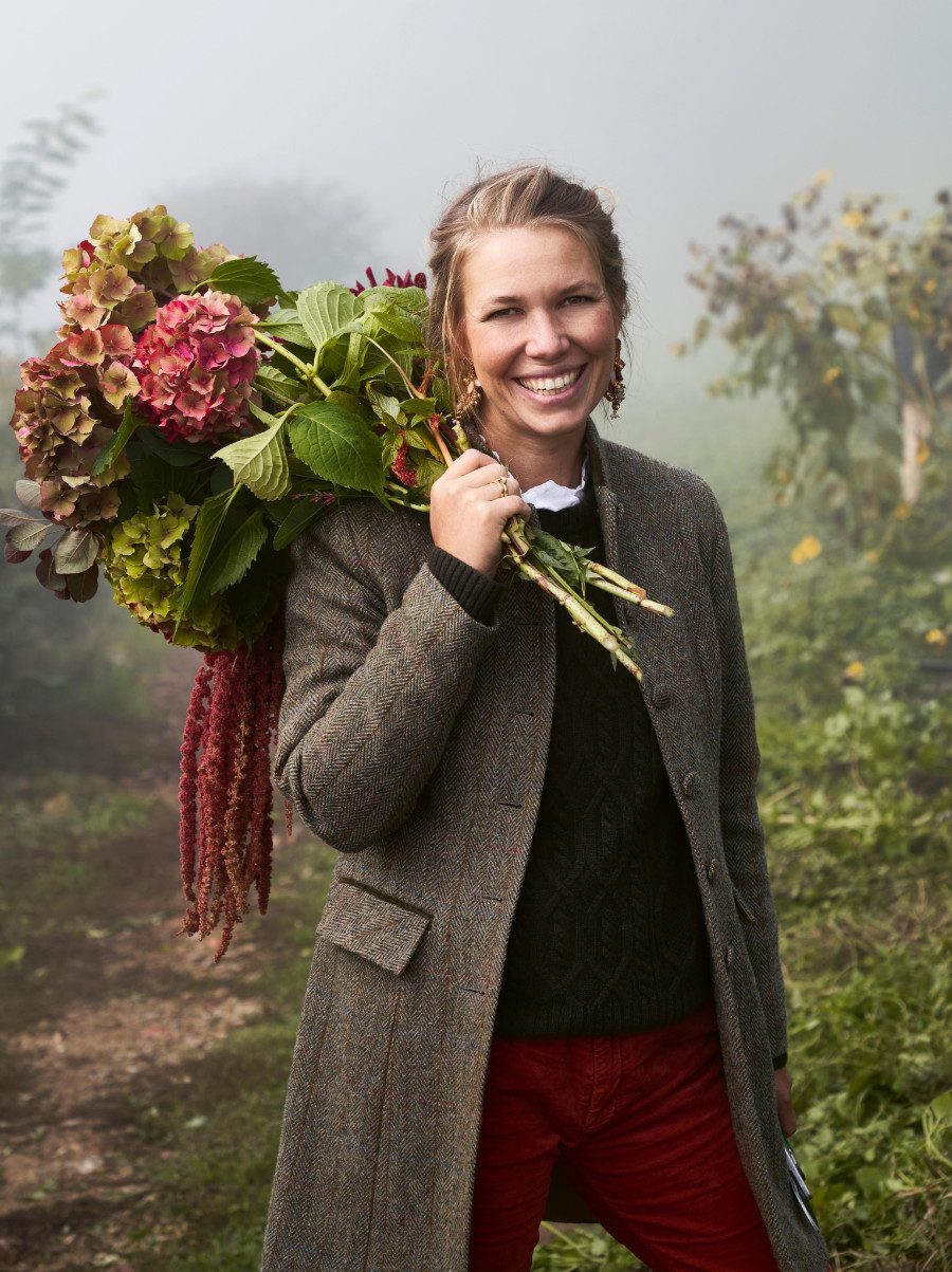 Den Herbst mit allen Sinnen genießen: von den letzten Hortensien bis zum ersten Raureif. Foto © Melina Kutelas/Brandstätter Verlag